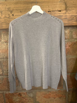 🧶 Pull fin à boutons dorés – Noir, Marron, Écru, Beige, Gris