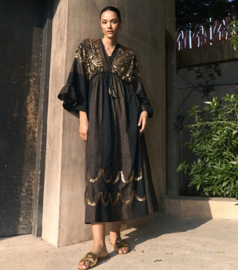 Robe Gold Noire