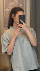 ✨ T-shirt à épaulettes – Look structuré & tendance