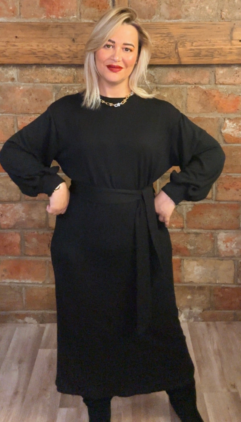 Robe longue en maille fine avec ceinture – Taille unique