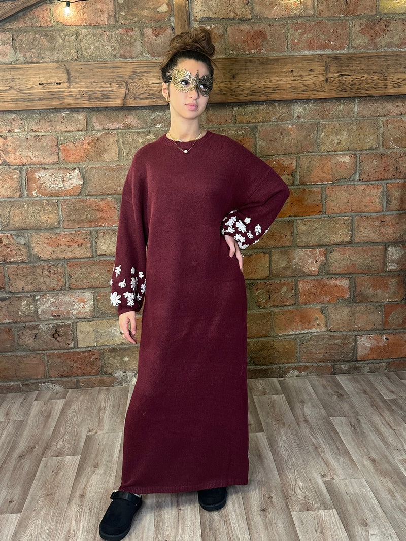 Robe pull longue à broderies