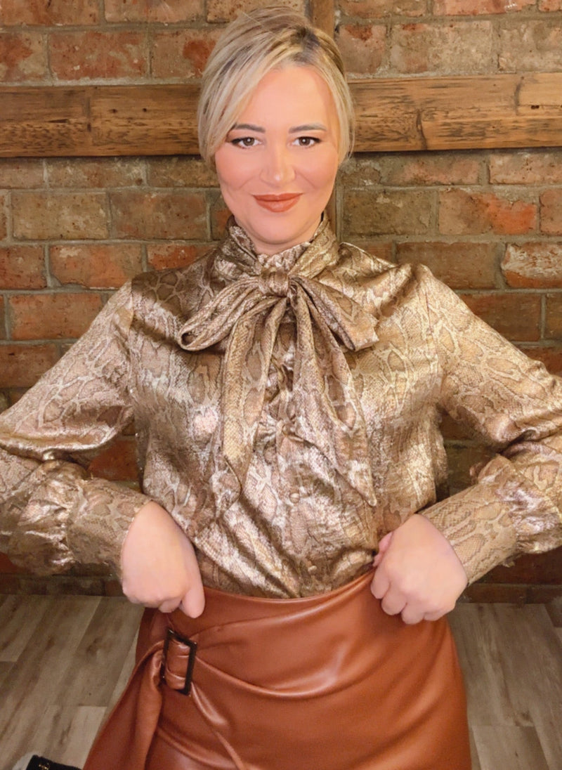 Blouse satinée imprimé python – Taille unique