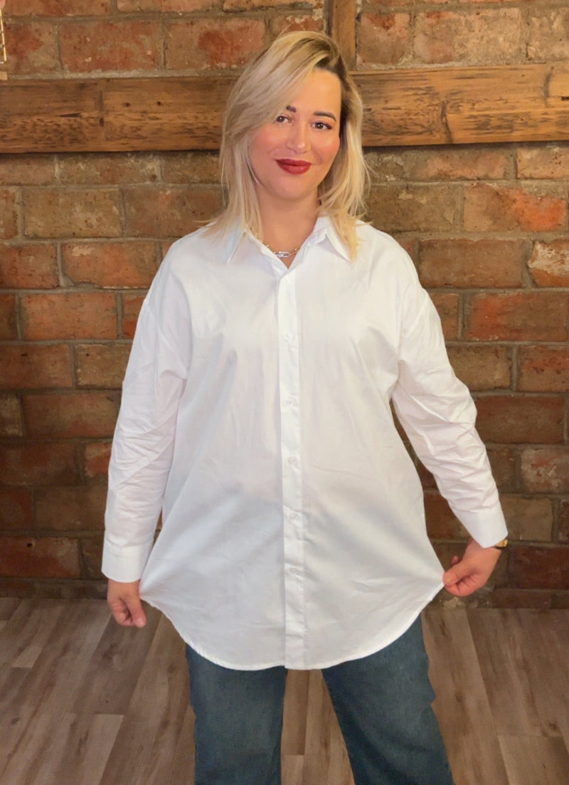 Chemise Oversize Classique – Confort & Élégance