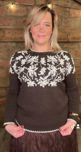 Pull brodé fleurs et sequins