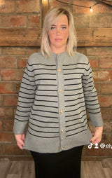 Gilet Rayé à Boutons Dorés