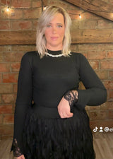 Pull col bijou avec dentelle – Chic & raffiné