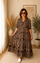 Robe longue fluide imprimée – style bohème chic