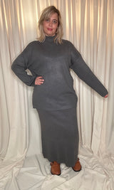 Ensemble Pull et Jupe Longue en Maille