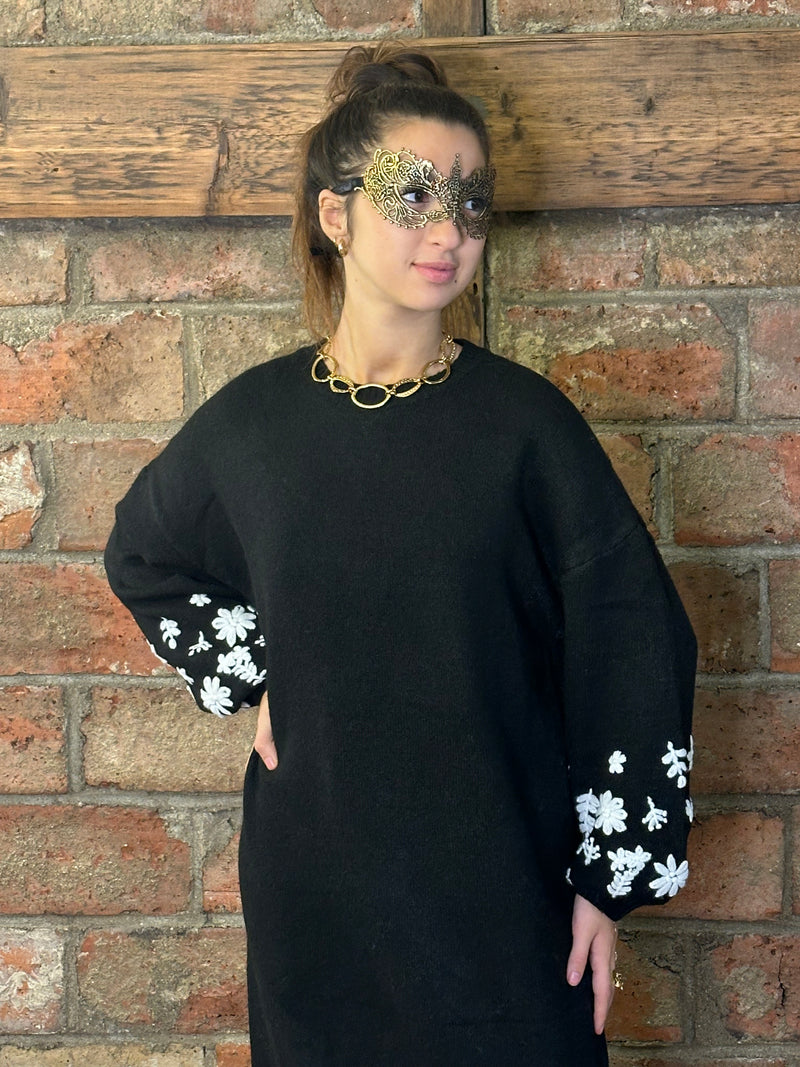 Robe pull longue à broderies