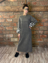Robe pull longue à broderies