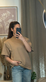 ✨ T-shirt à épaulettes – Look structuré & tendance