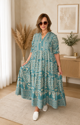 Robe longue fluide imprimée – style bohème chic