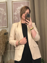 Blazer fluide chic – Indispensable du dressing