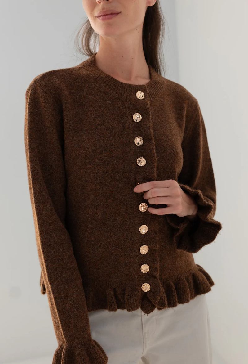 Gilet chocolat à volants et boutons nacrés